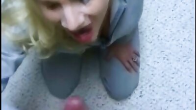 Karstā Blondīne Pusaudze Makes Viņai Porn Karjera